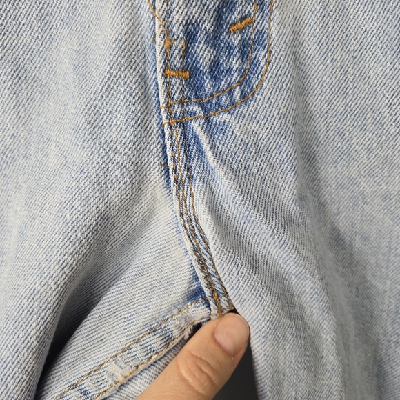 Vintage LEVIS 505 Light Blue Men's 31x30 Jeans. Flaws - Picture 8 of 16